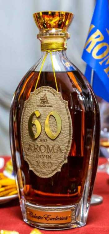 Коньяк «Aroma» 60 лет. 0,67